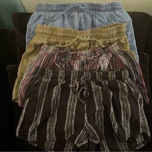 Universal Thread-4 Pairs Shorts XS